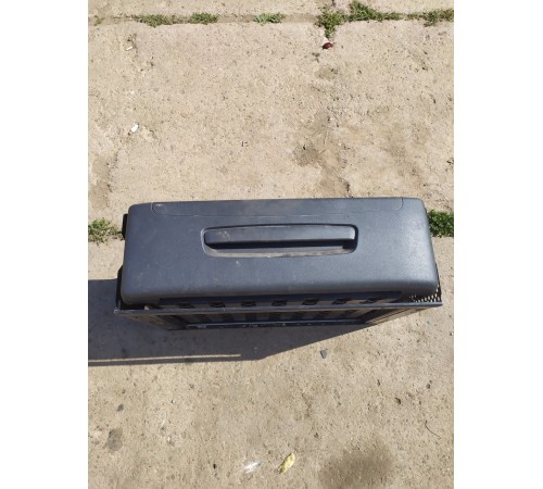 Ящик вещевой кабины нижний