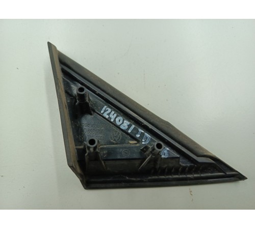 Накладка крыла передняя левая