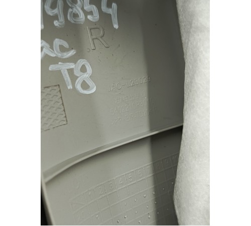 Обшивка стойки передняя правая