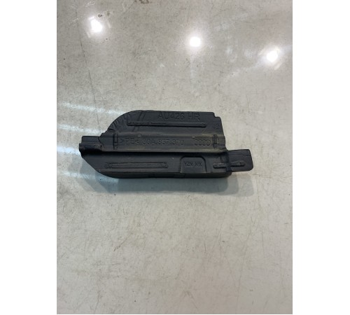 Уплотнитель двери (задний, правый)