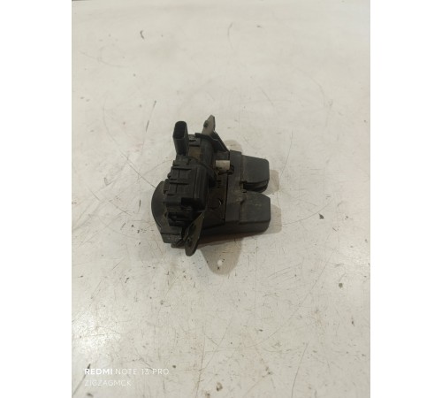 Замок крышки багажника