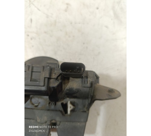 Замок крышки багажника