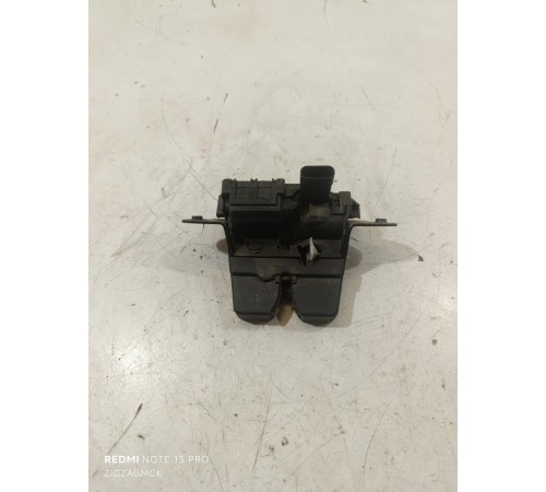 Замок крышки багажника