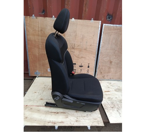 Сиденье переднее правое