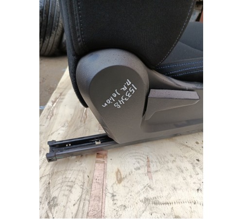 Сиденье переднее правое