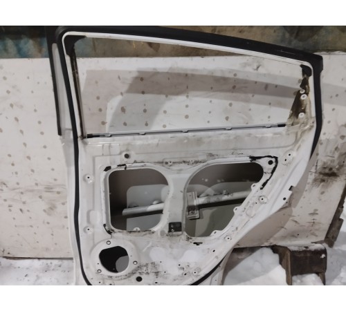 Дверь(задняя правая)