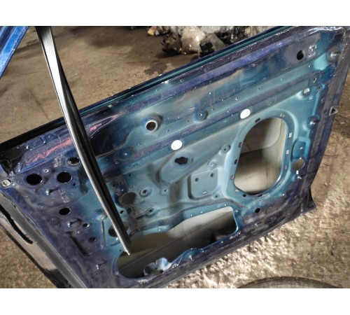 Дверь (передняя правая)