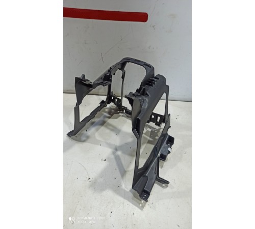 Кронштейн(крепление) центральной консоли