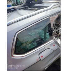 Глухое стекло заднее правое