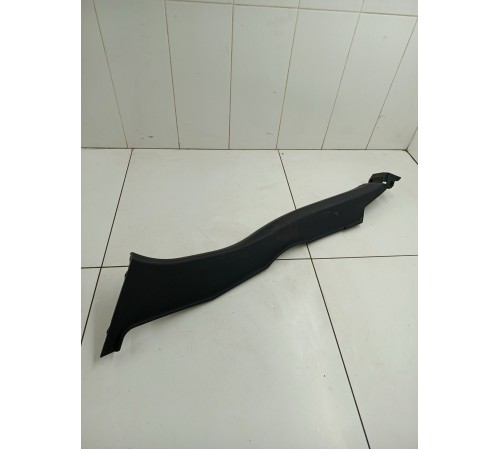 Обшивка пластик салона левая