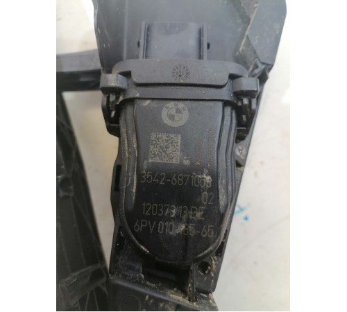 Педаль газа