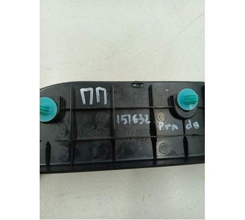 Накладка сиденья правая