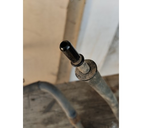 Горловина топливного бака