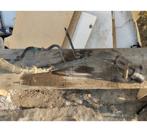 Горловина топливного бака