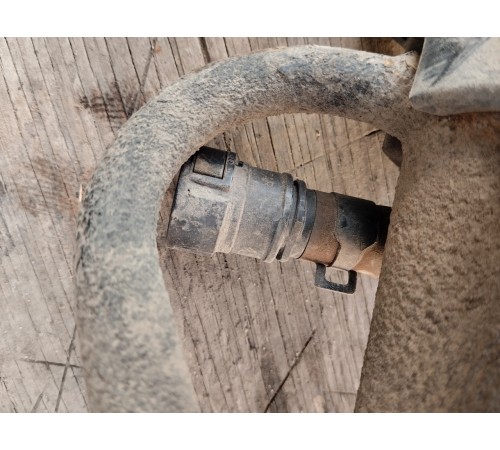 Горловина топливного бака