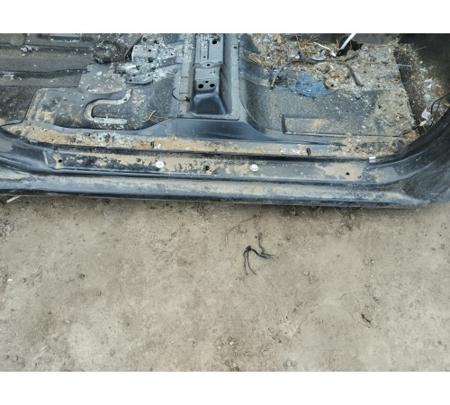 Порог кузова правый