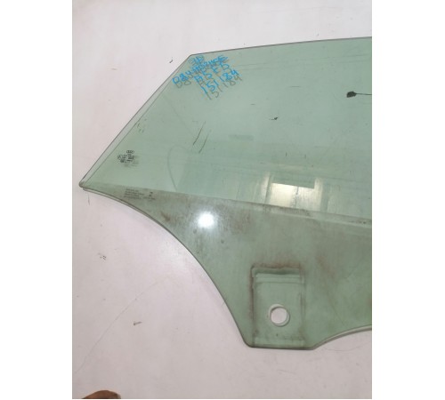 Стекло двери заднее правое