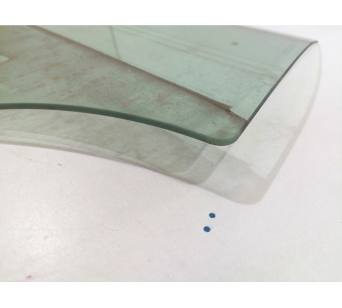 Стекло двери заднее правое