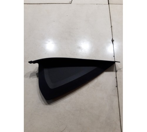 Накладка торпедо боковая(правая)