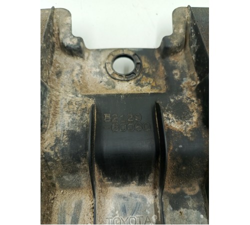 Накладка переднего бампера