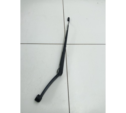 Поводок стеклоочистителя (правый)