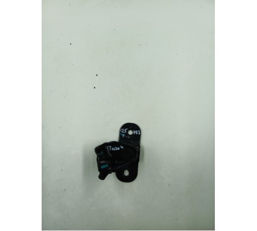 Кронштейн крепление заднего ряда сидений