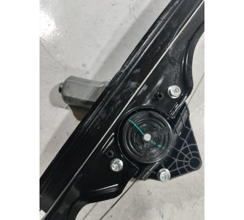 Стеклоподъёмник двери задний правый