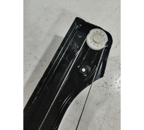 Стеклоподъёмник двери задний правый