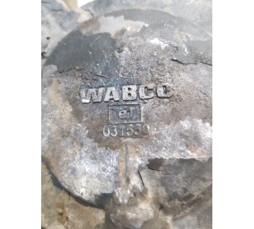 Клапан управления тормозами прицепа