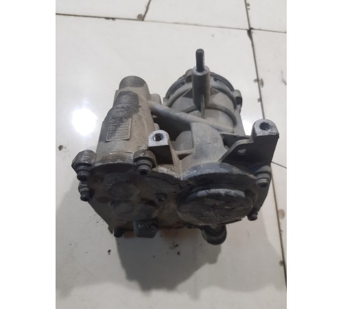 Клапан управления тормозами прицепа