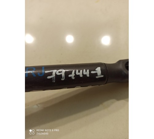 Амортизатор багажника