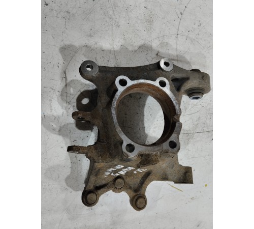 Кулак поворотный задний левый