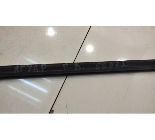 Уплотнитель стекла (передний, левый, наружний)