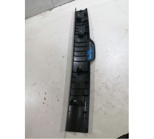 Накладка двери багажника