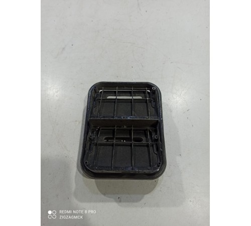 Решетка вентиляционная (левая)