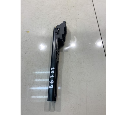 Кронштейн ремня безопасности(левый)