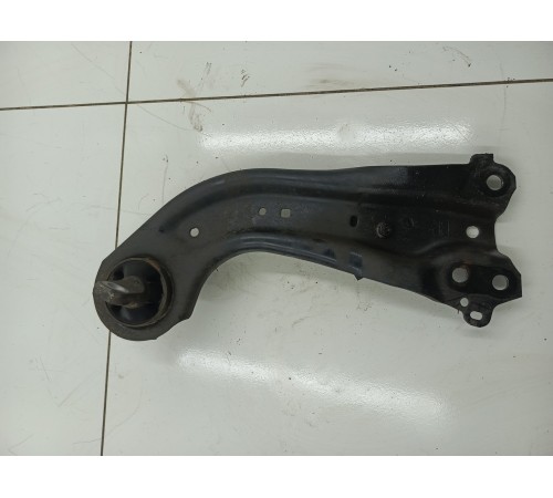 рычаг задний правый 