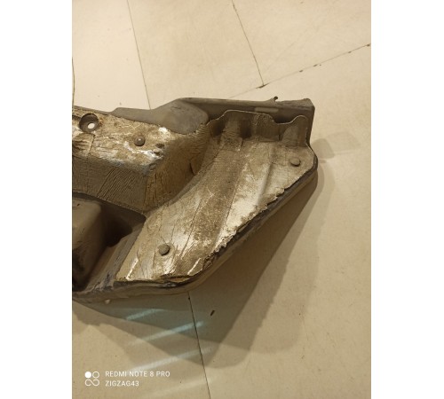 Пыльник крыла(передний правый)