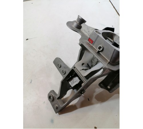 Педаль тормоза