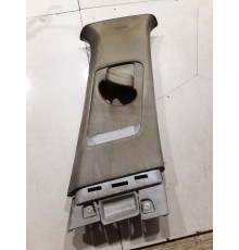 Обшивка центральной стойки (правая, верхняя)