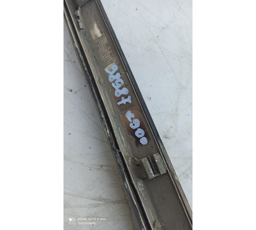 Молдинг двери(задний правый)