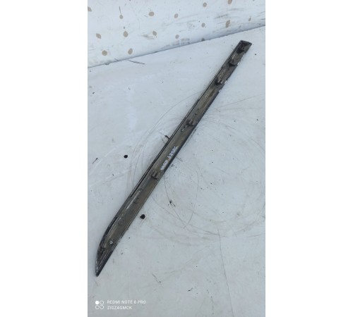 Молдинг двери(задний правый)