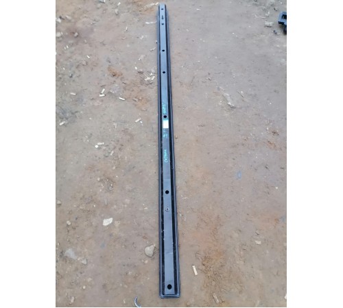 Опорный рельс (салазки) сиденья