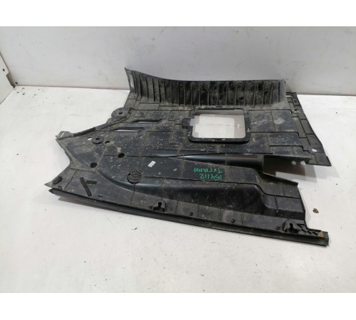 Накладка моторного отсека правая