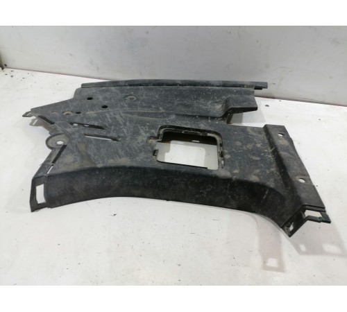 Накладка моторного отсека правая