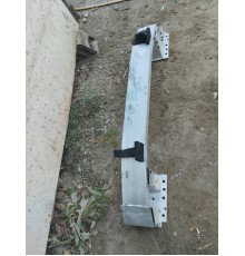 Усилитель переднего бампера