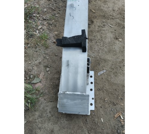 Усилитель переднего бампера