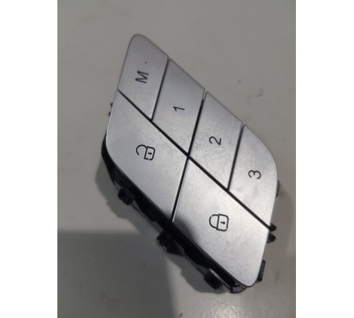 Блок кнопок памяти сидений центрального замка