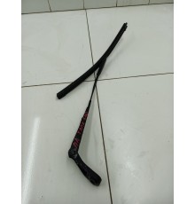 Поводок стеклоочистителя левый