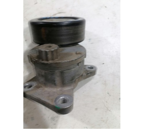 Ролик натяжителя ремня